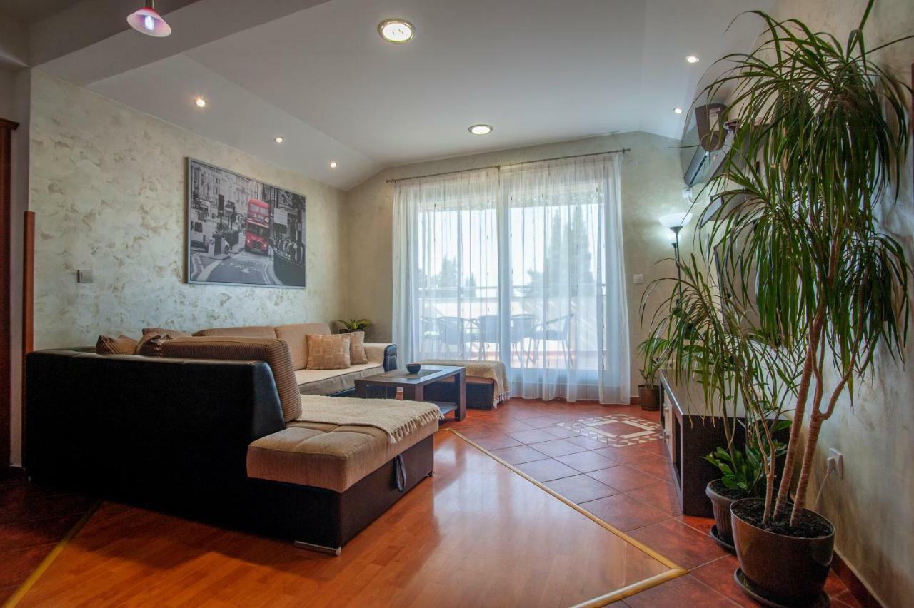 Dobrljanin LUX apartment Budva Buitenkant foto
